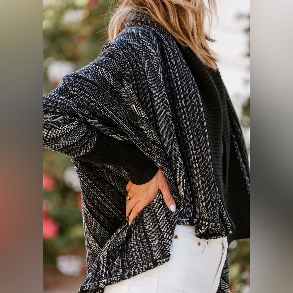 LOVESTITCH  Claudia Cardigan - Picture 2 of 6